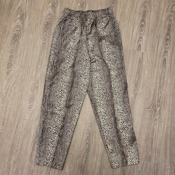 Over & Under Animal Print Pants - Picture 2 of 4